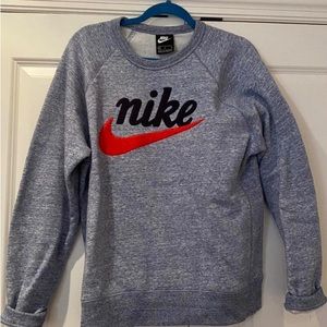 Nike Men’s heather blue crewneck